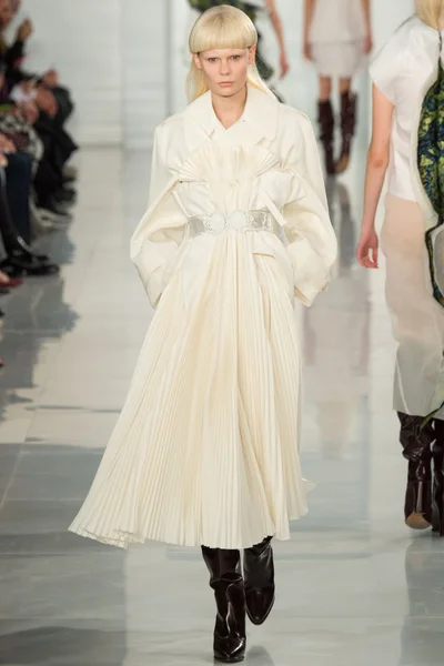 Look 5